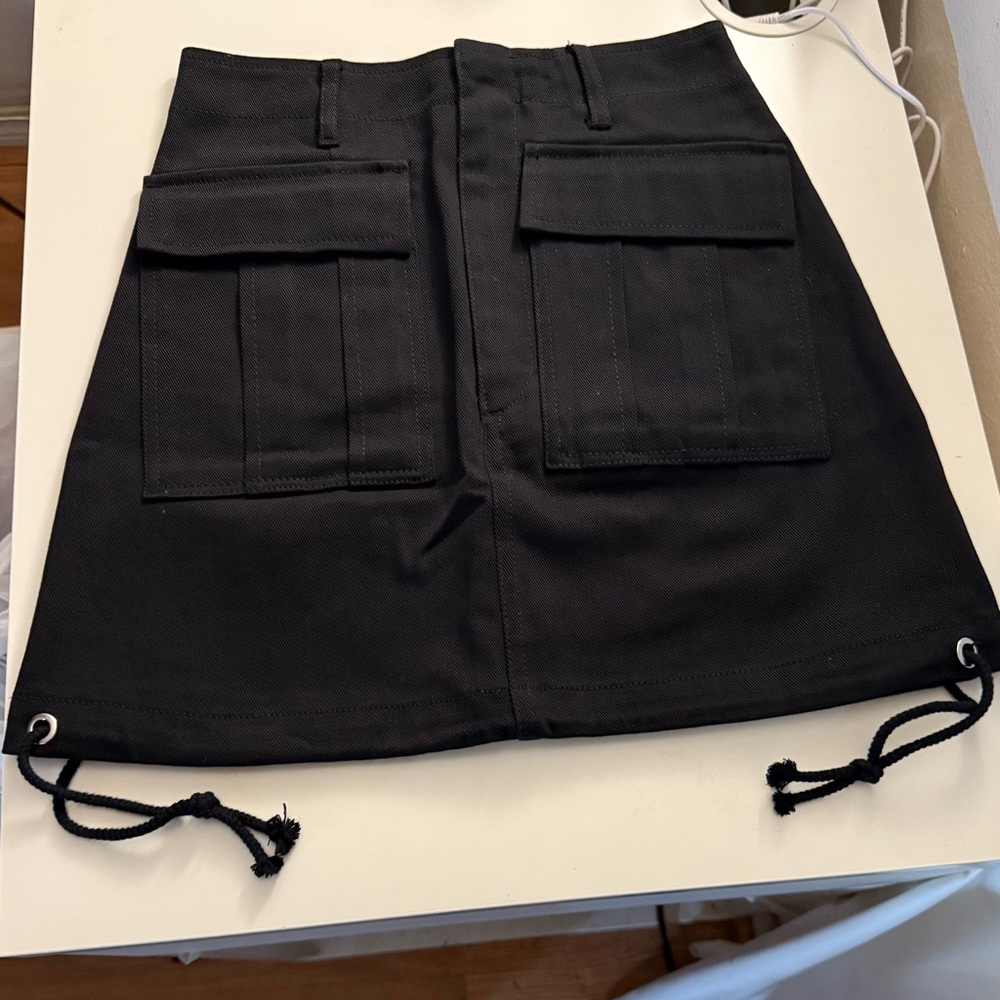 Zara Black Mini Skirt with Pockets